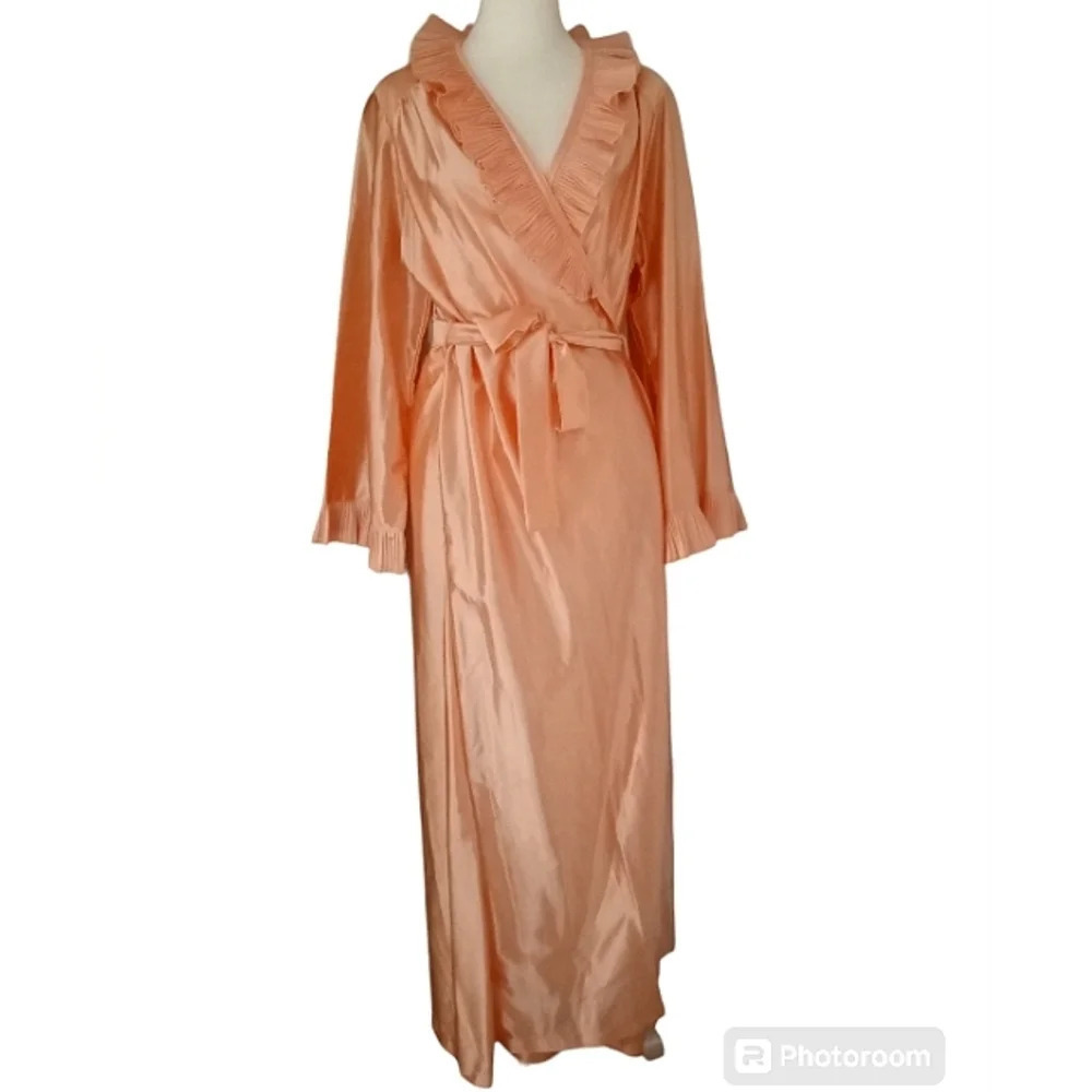 Vintage 70's Mary Barron Nylon Blend Peach Ruffle Trim Robe Size Large